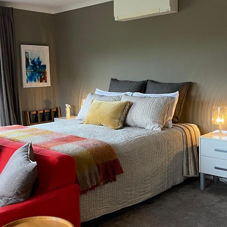 Escape Bed & Breakfast Ню Плимут Екстериор снимка