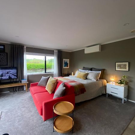 Escape Bed & Breakfast Ню Плимут Екстериор снимка
