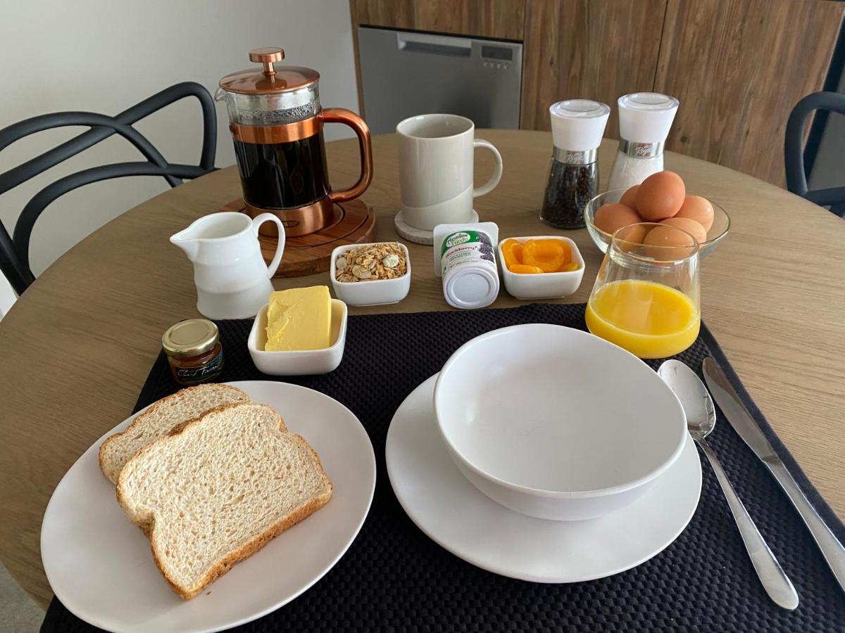 Escape Bed & Breakfast Ню Плимут Екстериор снимка